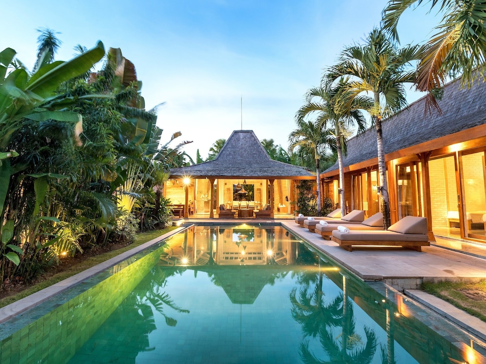 Mannao Estate by Villa Finder