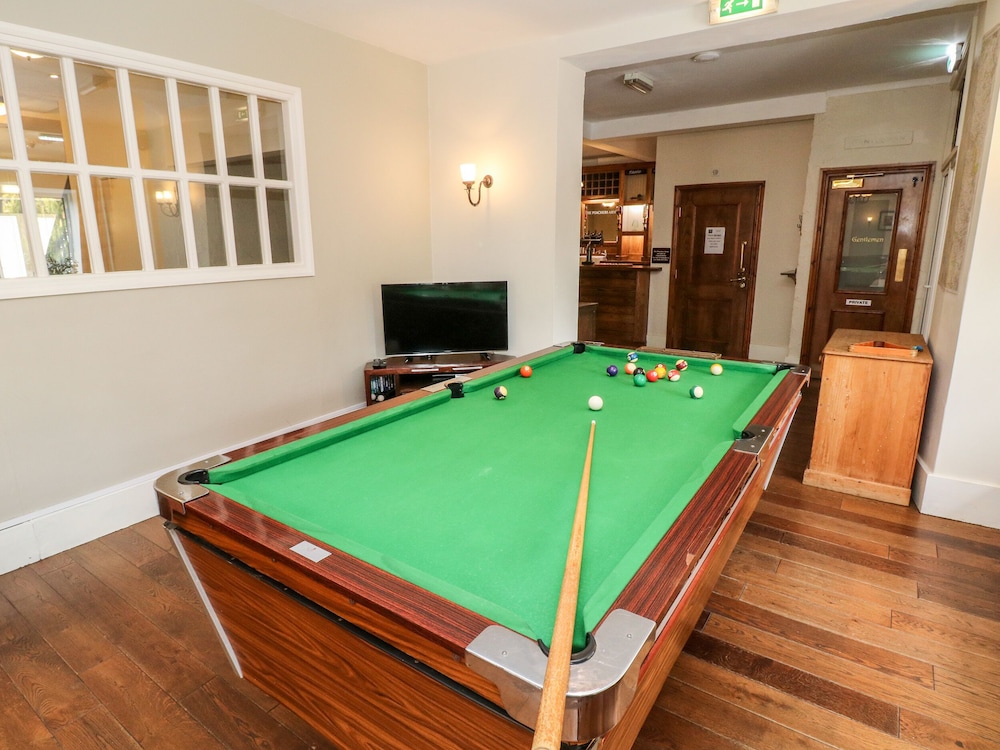 Hope Valley Vacations - Poacher's Arms - Property Image 4