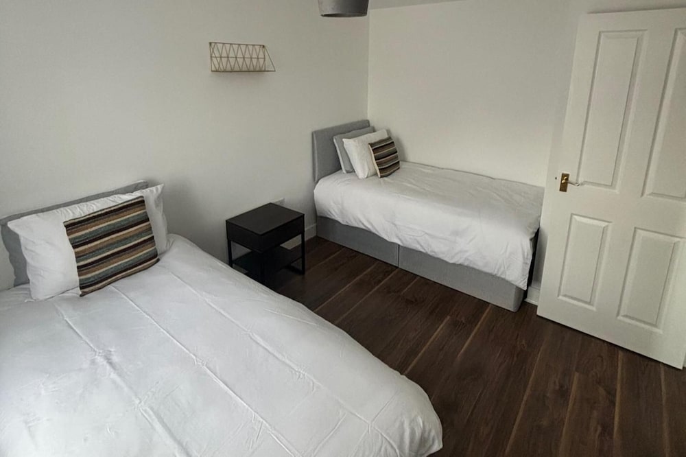 Trowbridge House, Long Stay Disc, Parking, Wifi