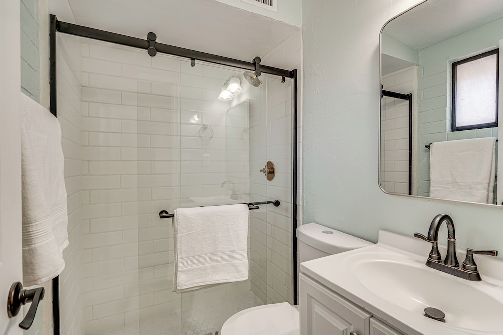 2 Mi to Dtwn: Modern Home w/ Yard in Tucson!