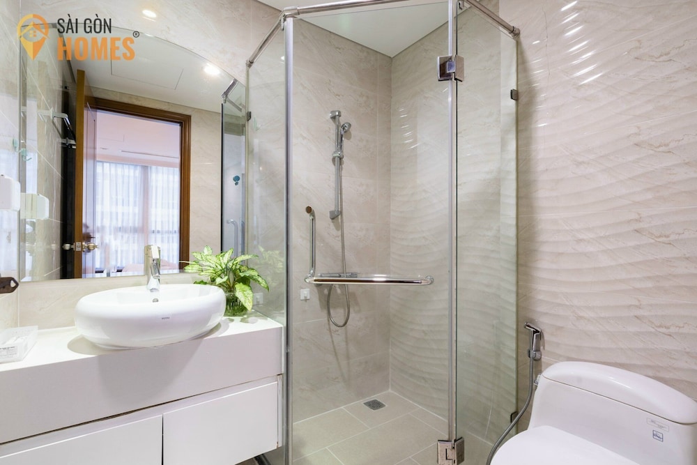 Landmark Apartment in Vinhomes Central Park
