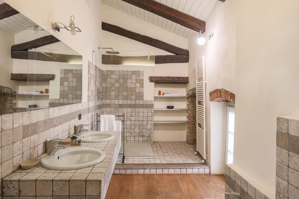 Villa Langhe in Castiglione Falletto