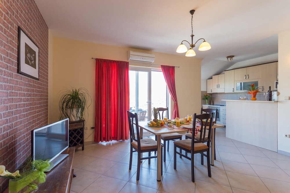 Burum Apartments