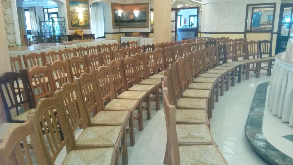 meeting & event spaces
