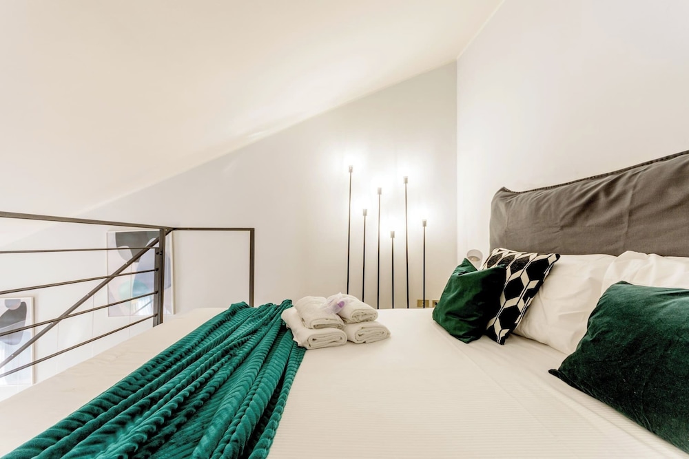 Modern Split Level Apartment