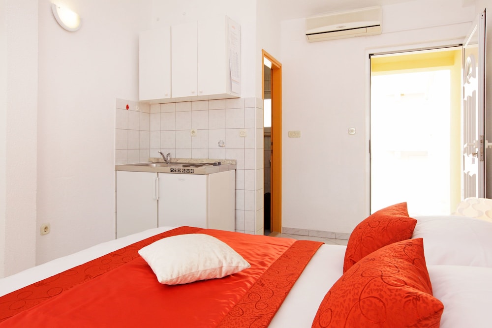 Ratac Apartments