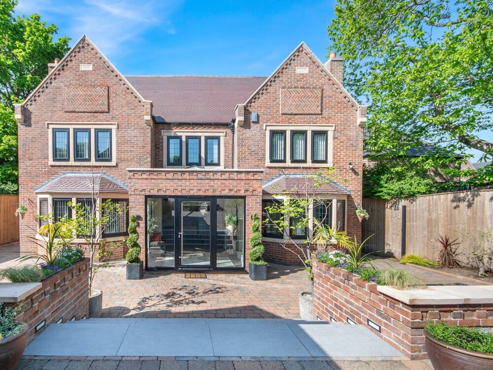 5 Bed Villa-sleeps 10-hot Tub-bar & Pool Table