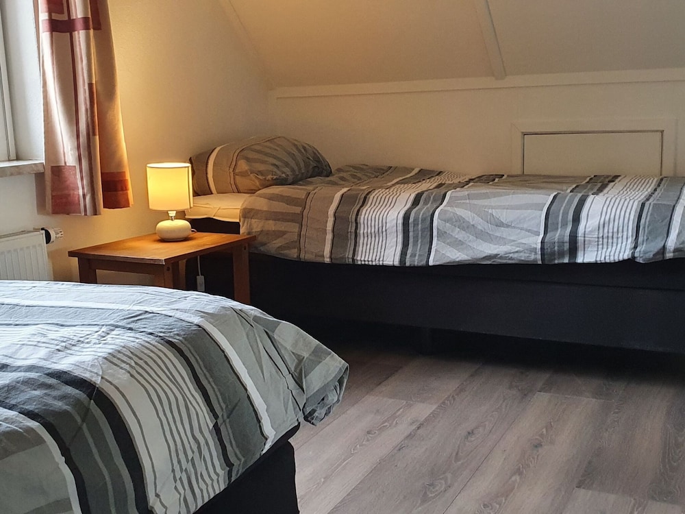 Nice Holiday Home with Sauna & Hot Tub near Wadden Sea view 2