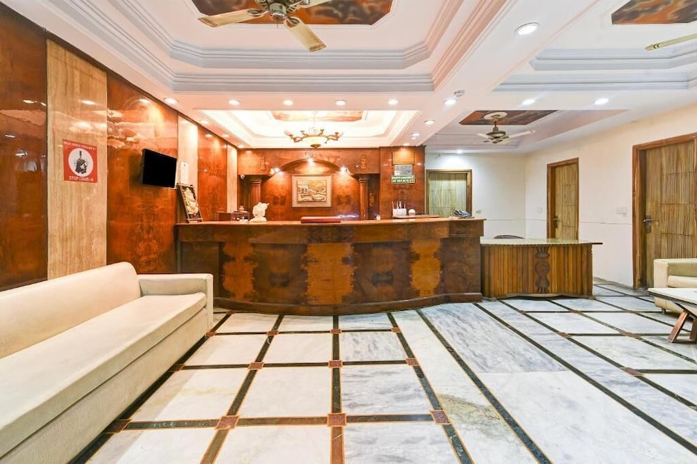 Hotel Geet Deluxe