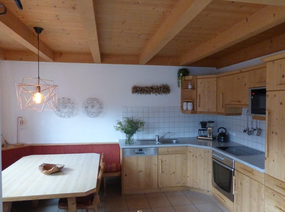 Quiet Chalet With Sauna in Konigsleiten