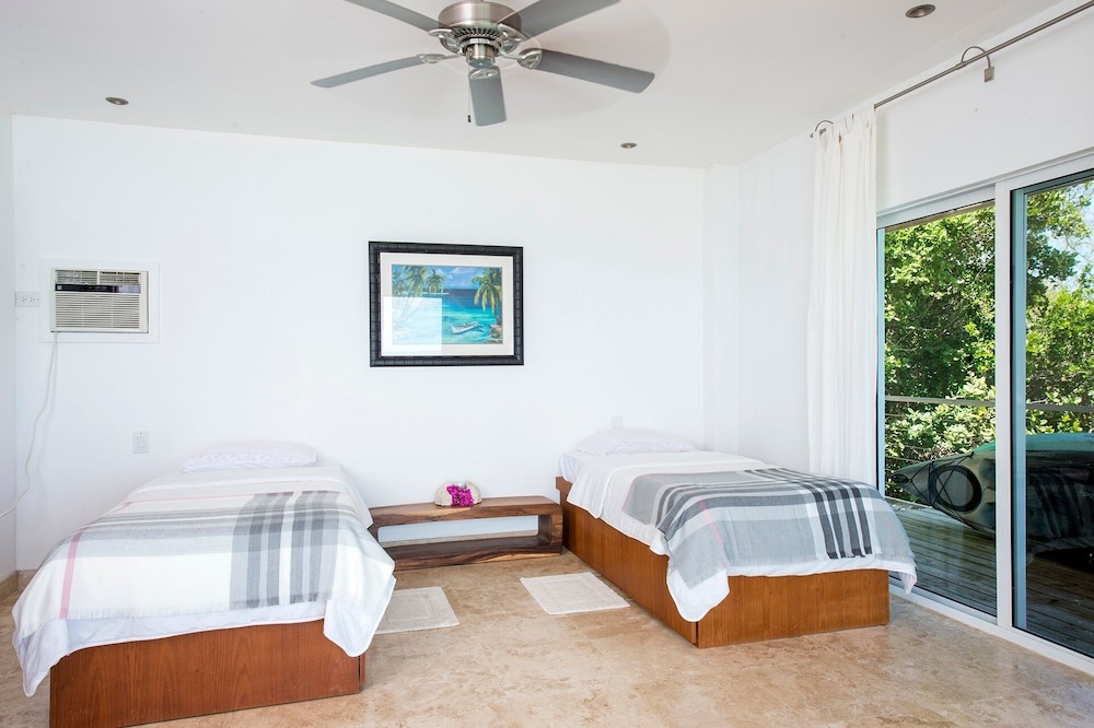 Touch Of Class Estate - A Caribbean Beachfront Estate 5 Bedroom Estate