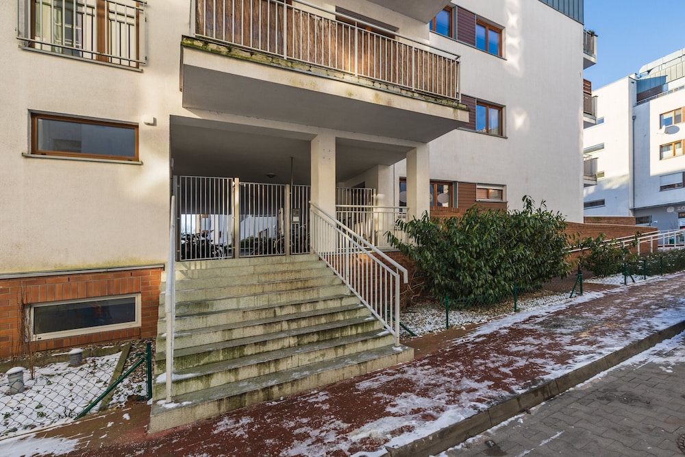 Mysterious Blue Apartment by Renters view 4