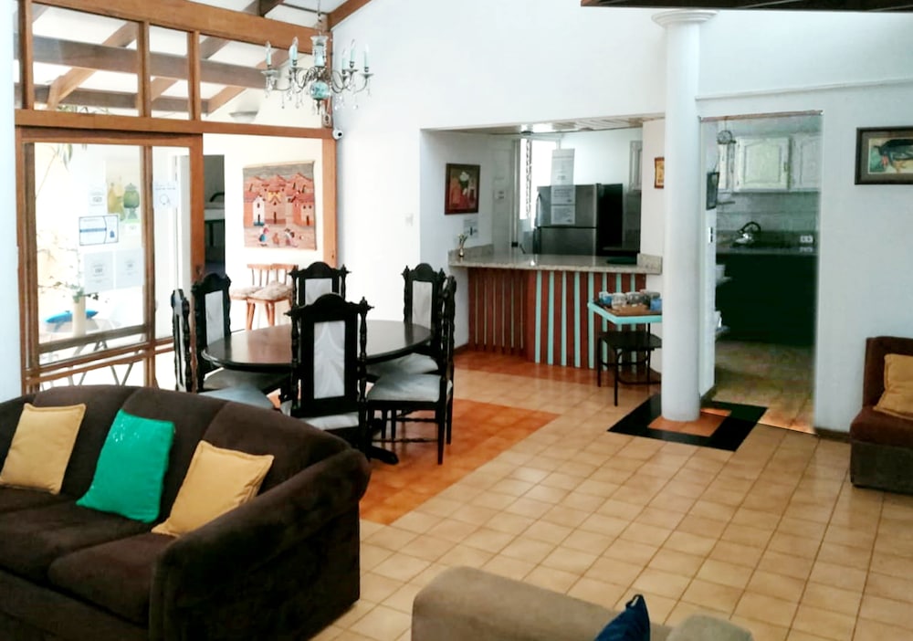Gaudy´s Eco Hotel - Hostel