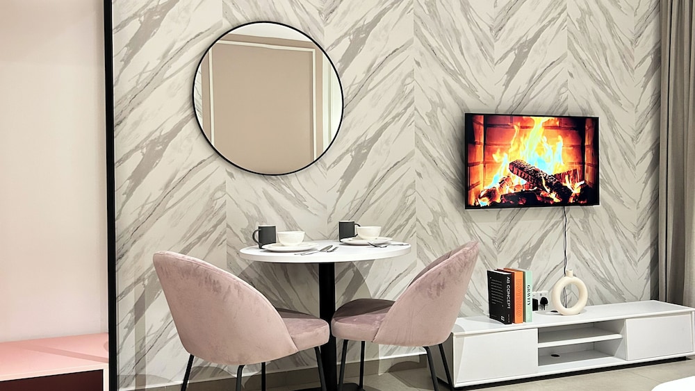 The Paxtonz by Manhattan Group