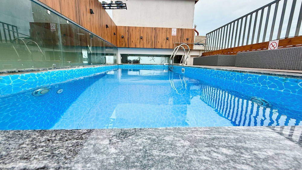 Hotel La Bella - near Sea Beach