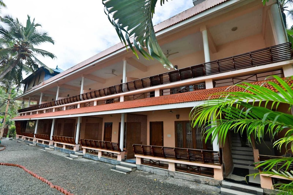 HOTEL COCO BECH KOVALAM AYURVEDIC RESORT