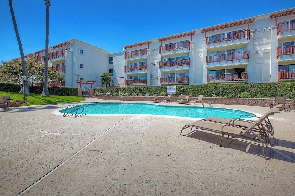 La Costa Gem - Condo for 3!