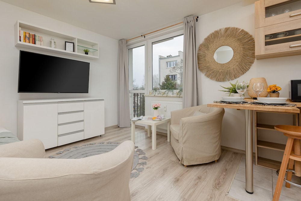 Light Studio With Balcony by Renters view 5