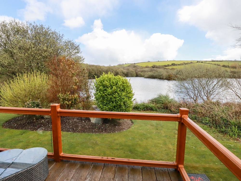 Lake View 10