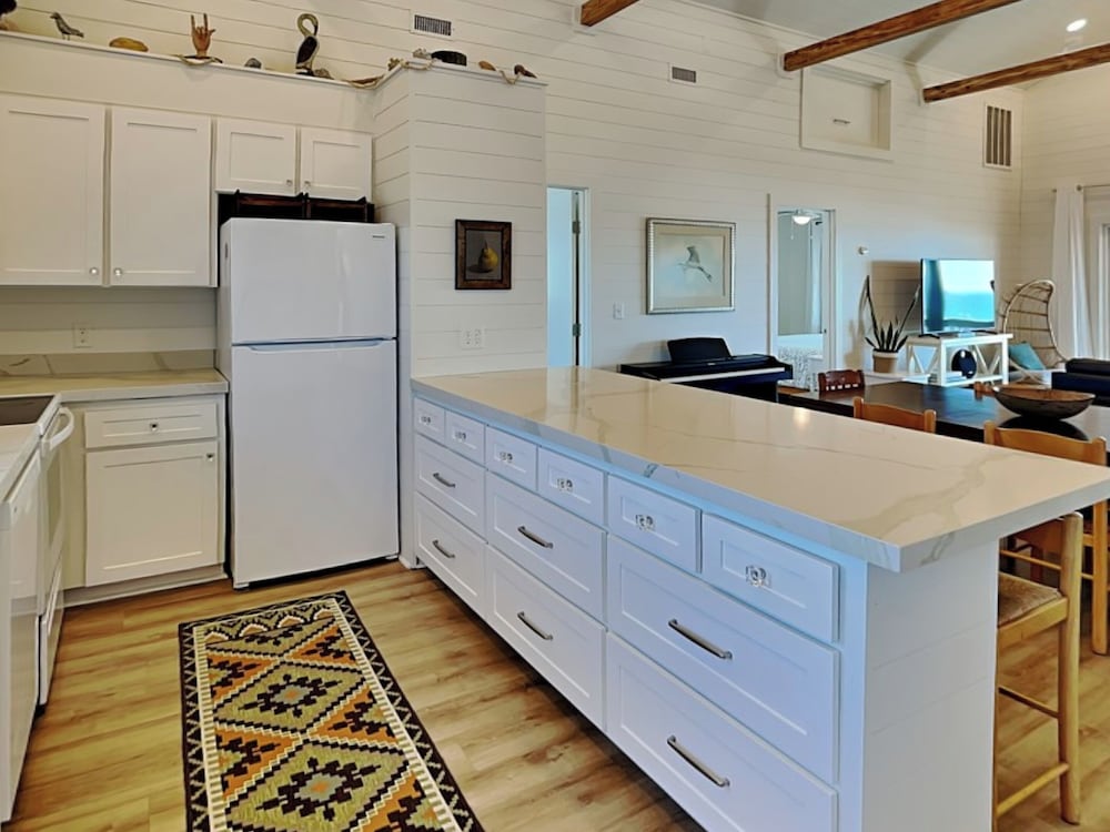 Walking on Sunshine by Topsail Realty