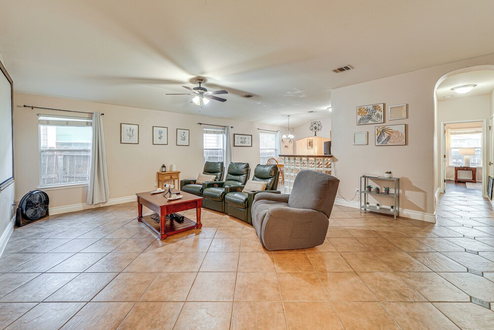Pool Access & Fenced Yard: San Antonio Family Home