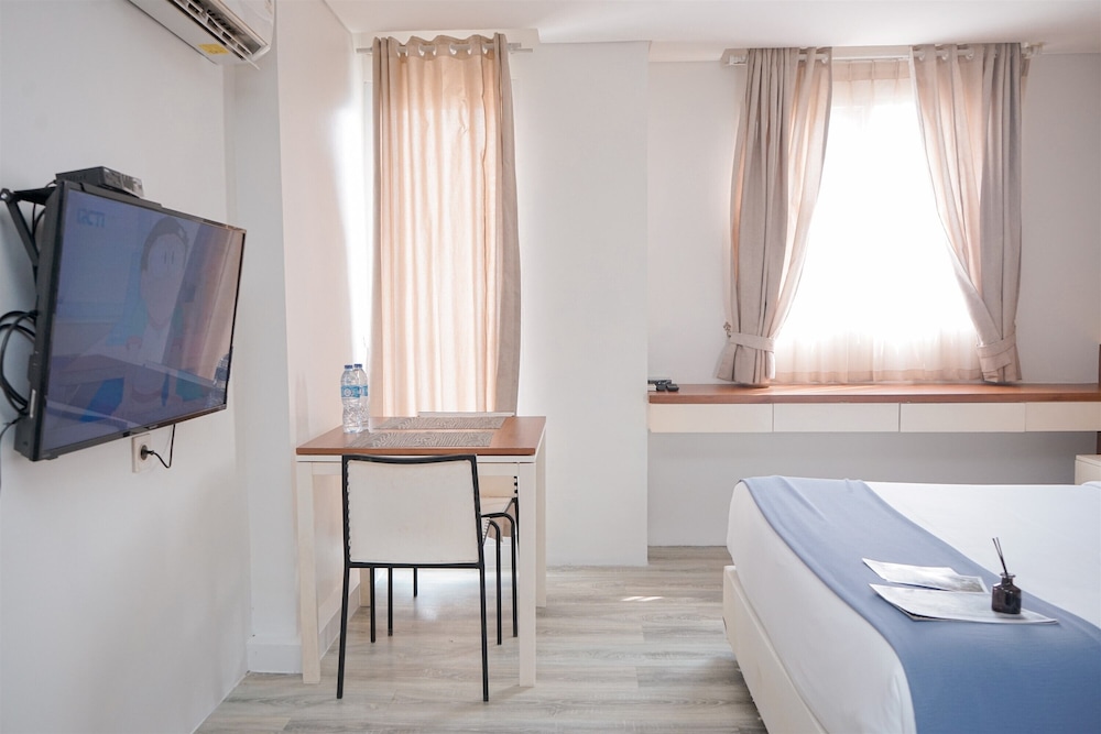 Good Studio Room at Bintaro Icon Apartment