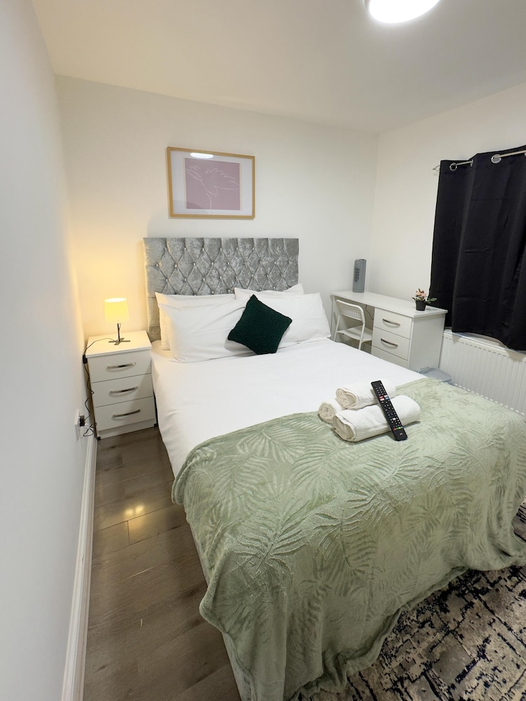 Heathrow Lodge B&B
