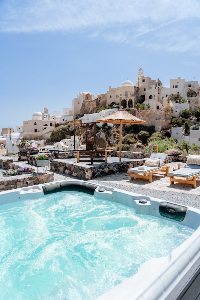 Rock Villas - Emporio | Pool, Jacuzzi, Castle View