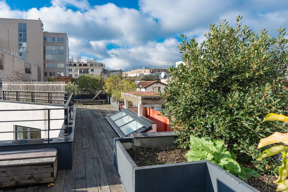 Paris Mimosa Penthouse Residences photo 4