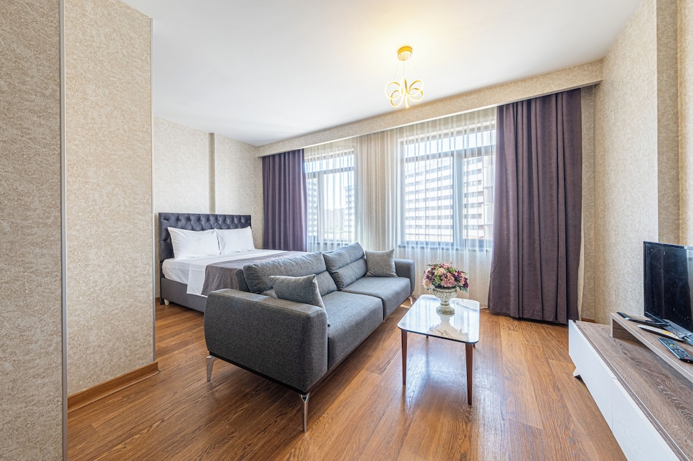 Elits Suits - Image 15