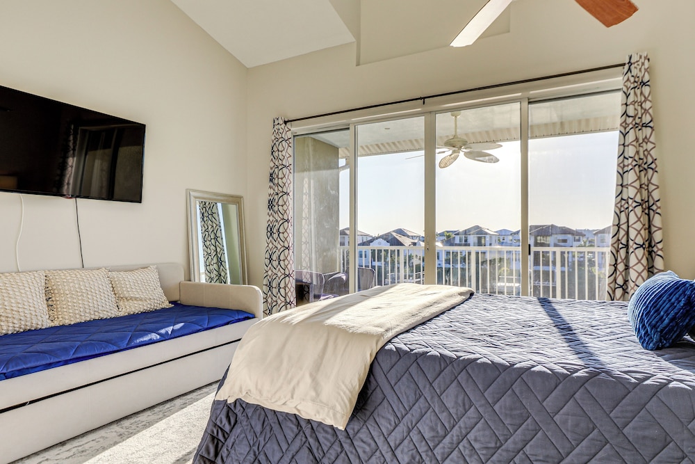 Swim, Fish & Explore: Waterfront Gem in Ruskin