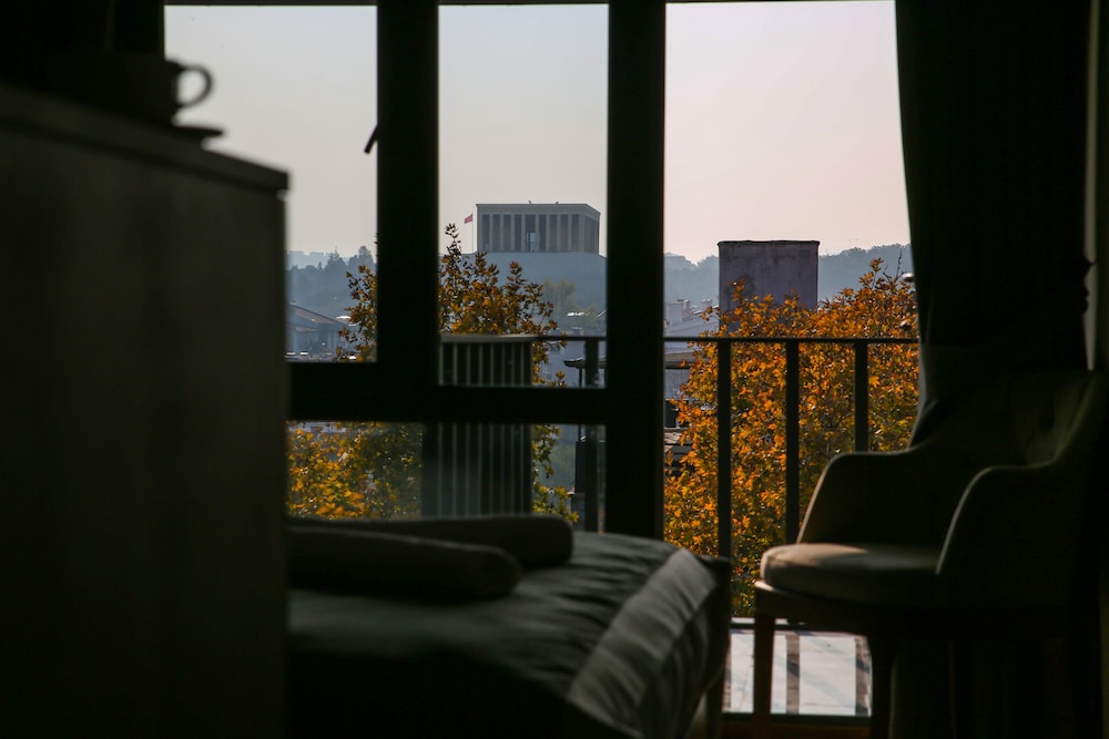 New Gate Hotel - Image 14