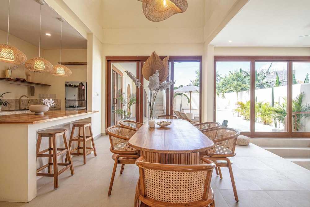 Luxury 4BR Villa With Private Pool in Canggu