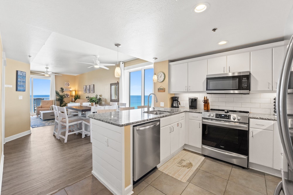 Grand Panama Beach Resort by Panhandle Getaways
