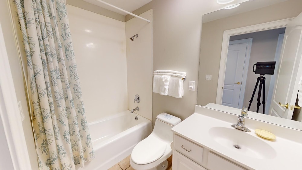 Beach House 2 by Tybee Vacation Rentals