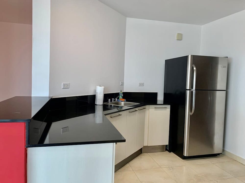 Mar Rojo I 2 Bedroom in Costa del Este