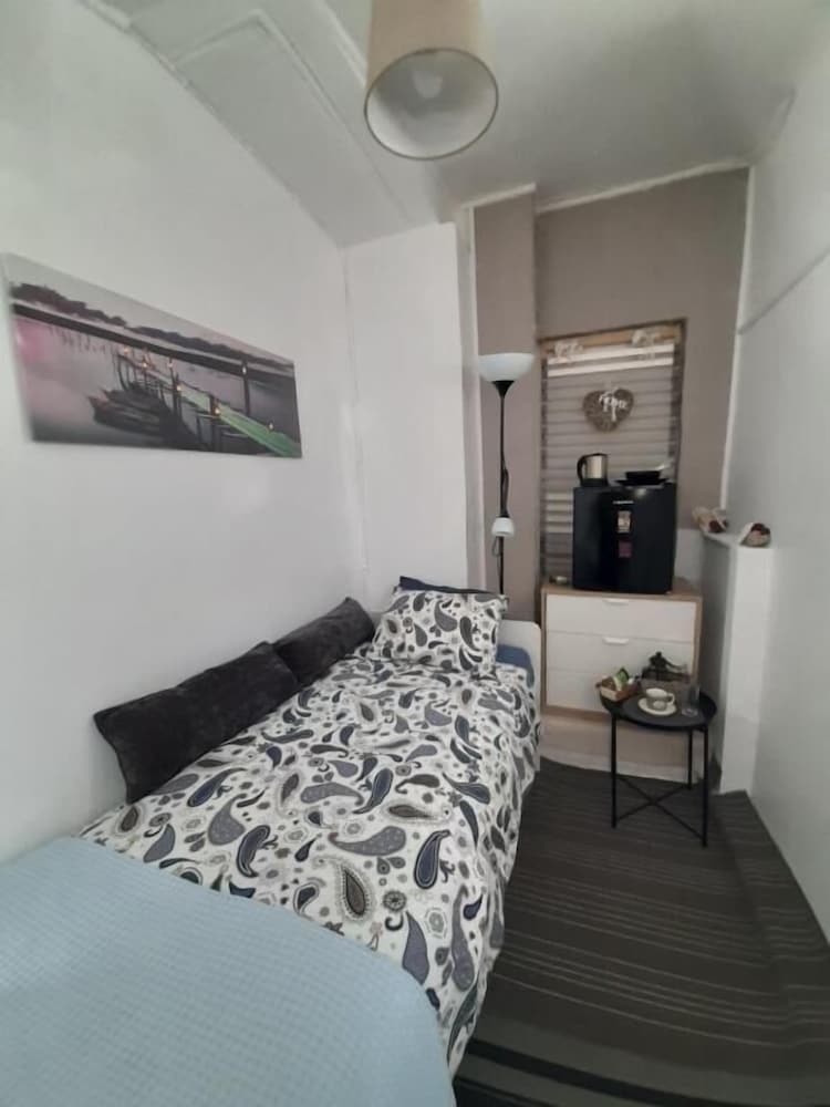 Georgias house 7 min from Athens airport