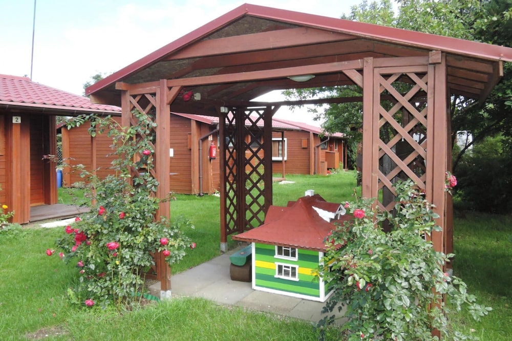 Bungalows in Wrzosowo - The Bird's Cage for 4 Persons