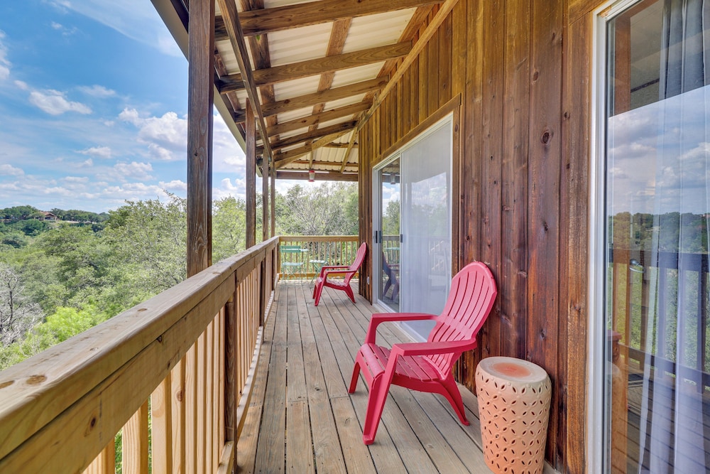 Waterfront Spicewood Home: Deck, Fire Pit Grill - Property Image 10