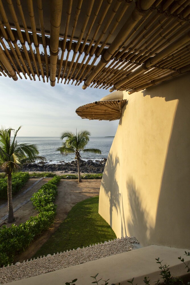 Punta Majahua Condos