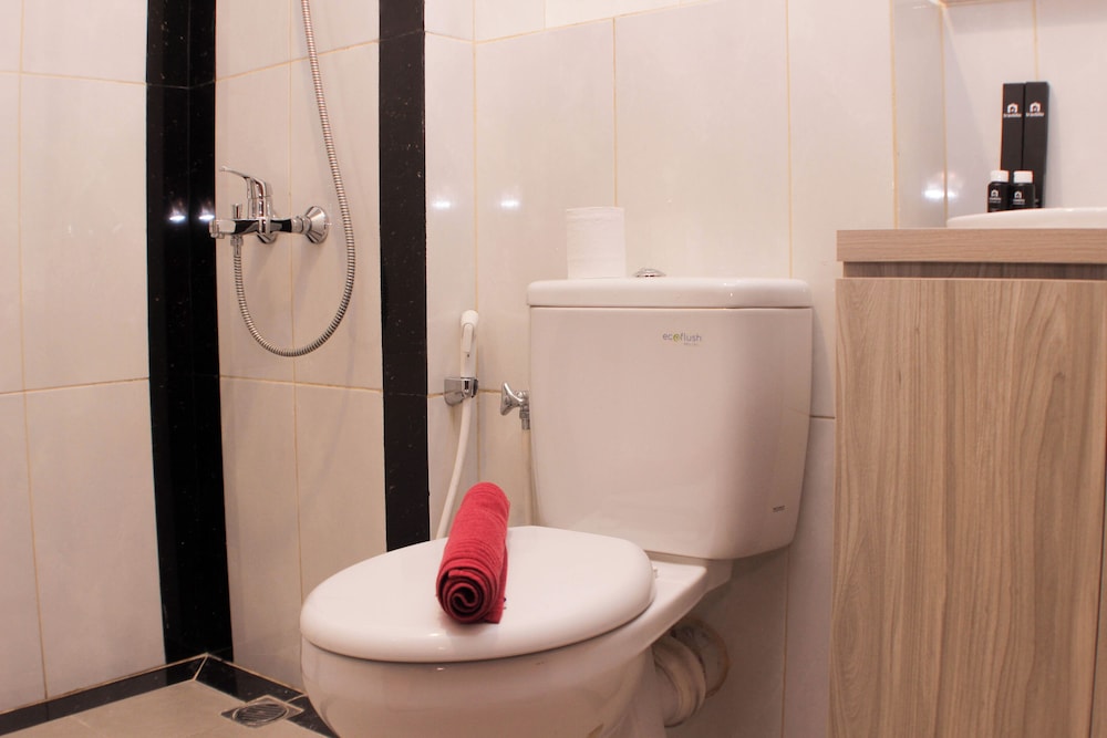 Fancy And Nice Studio At Grand Kamala Lagoon Apartment
