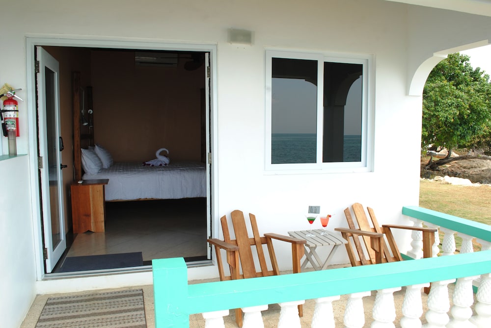 Luna Sea Inn