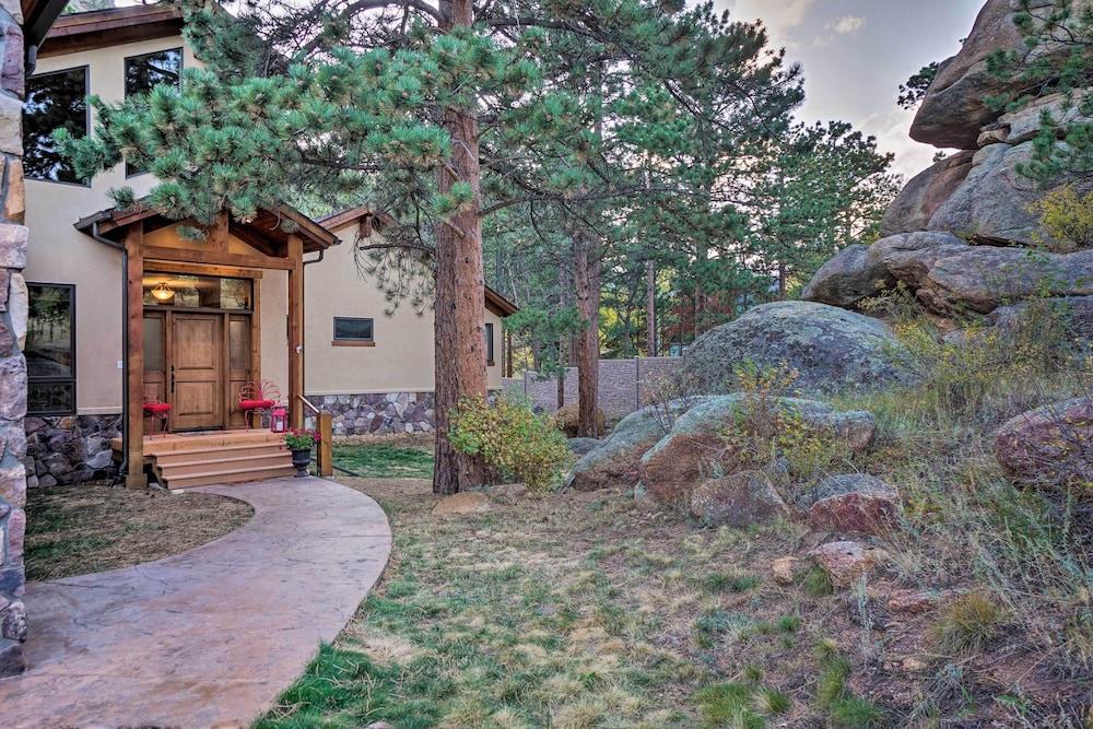 Fall River Hideaway in Estes - 3 Mi to Nat'l Park! view 5