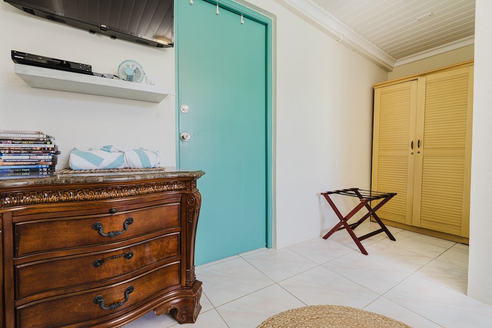 1 Minute Walk to Beach Aruba Mangel Halto