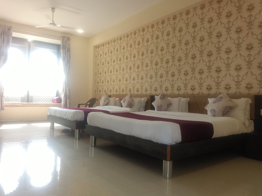 Vijayam Resort