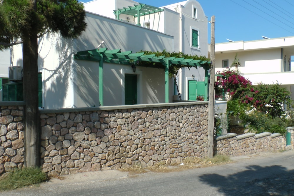 Santa Magia view 2