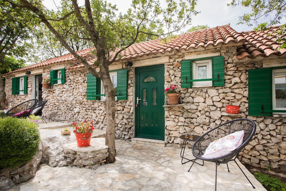 Kalpić Suites & Villa