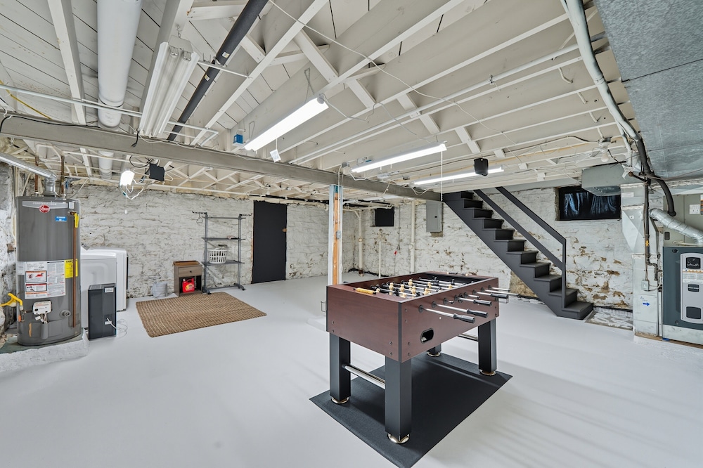 St. Louis Retreat With Game Room & Yard 3 Bedroom Home