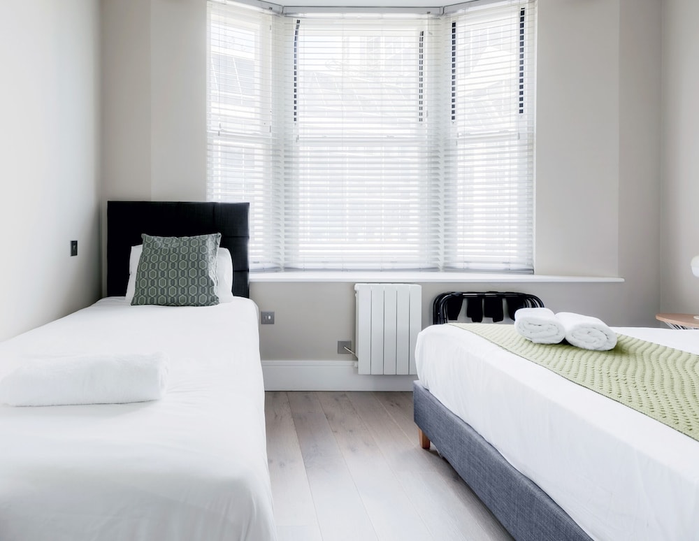 Superb Apartments opp Edgware Rd Station