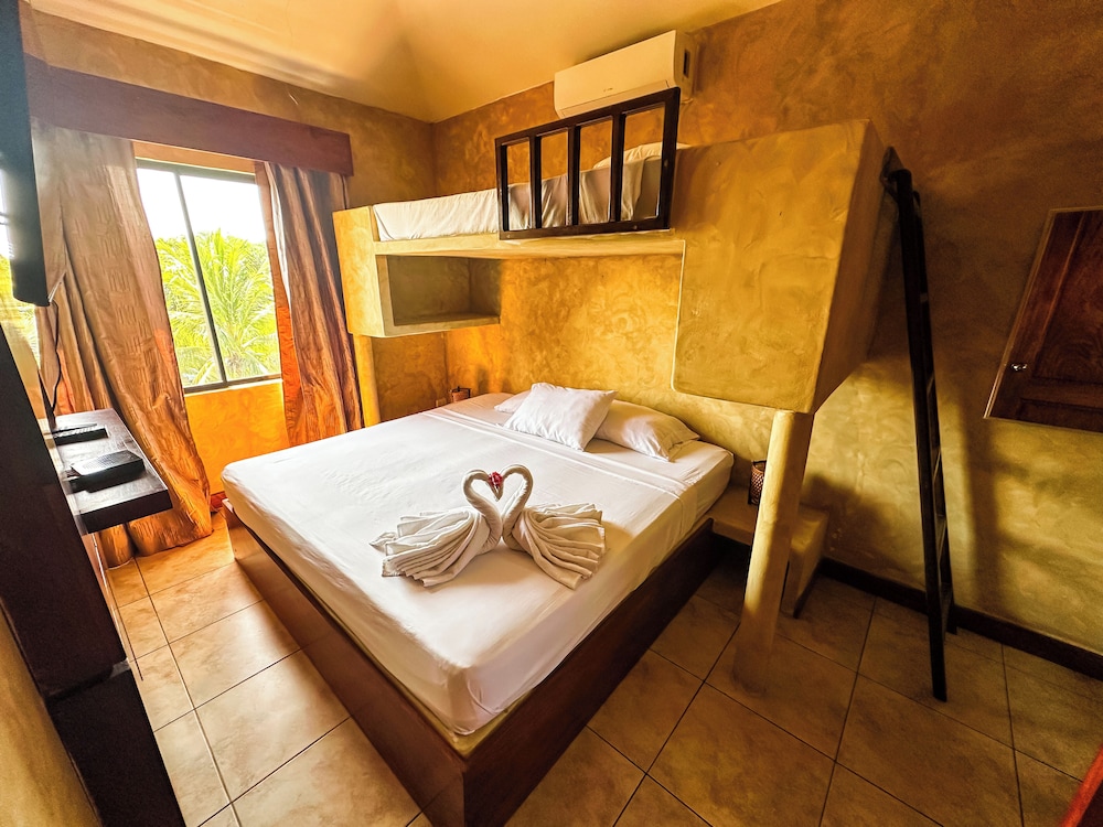 Villas Le Suisse Monterrico